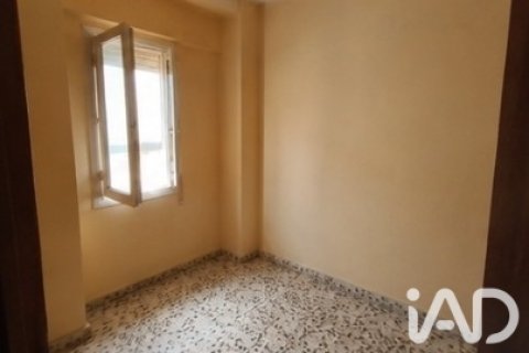 Duplex for sale in Guardamar del Segura, Alicante, Spain 5 bedrooms, 160 sq.m. No. 195808 - photo 16