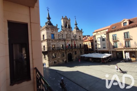 Lägenhet till salu i Astorga, Leon, Spanien 4 sovrum, 223 kvm. Nr. 195814 - foto 25