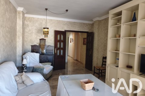 Huoneisto myytävänä Lucena, Cordoba, Espanja, 3 makuuhuonetta, 116 m2 No. 195812 - kuva 3