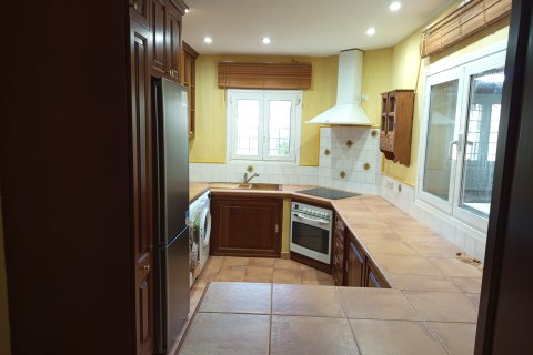 Kaupunkipientalo vuokrattavana Consell, Mallorca, Espanja, 3 makuuhuonetta, 150 m2 No. 147543 - kuva 6