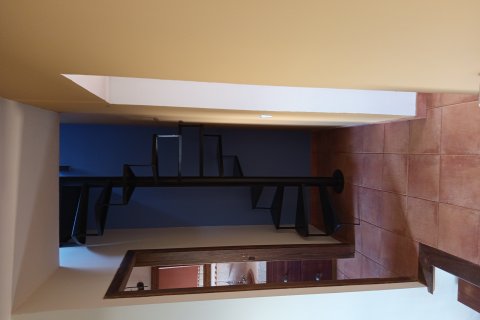 Kaupunkipientalo vuokrattavana Consell, Mallorca, Espanja, 3 makuuhuonetta, 150 m2 No. 147543 - kuva 11