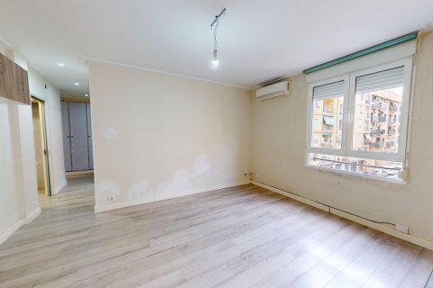 Apartment à vendre à Valencia, Espagne, 3 chambres, 65 m2 No. 147546 - photo 4