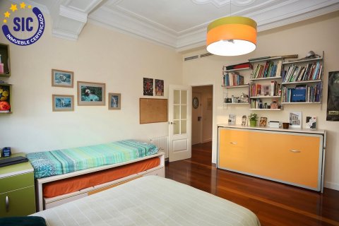 Lägenhet till salu i Valencia, Spanien 4 sovrum, 182 kvm. Nr. 147545 - foto 17