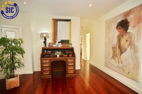 Lägenhet till salu i Valencia, Spanien 4 sovrum, 182 kvm. Nr. 147545 - foto 4