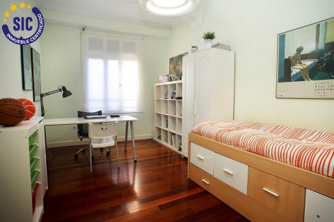 Lägenhet till salu i Valencia, Spanien 4 sovrum, 182 kvm. Nr. 147545 - foto 12