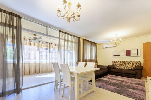 Продажа квартиры в Аликанте, Испания 3 спальни, 95м2 №180106 - фото 25