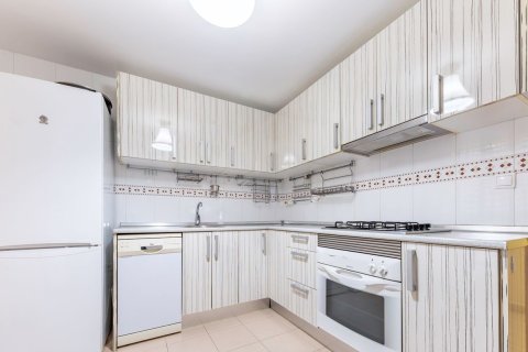 Продажа квартиры в Аликанте, Испания 3 спальни, 95м2 №180106 - фото 5
