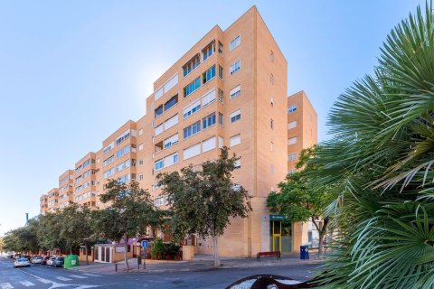 Продажа квартиры в Аликанте, Испания 3 спальни, 95м2 №180106 - фото 19