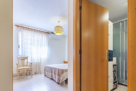 Продажа квартиры в Аликанте, Испания 3 спальни, 95м2 №180106 - фото 8