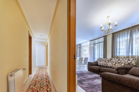 Продажа квартиры в Аликанте, Испания 3 спальни, 95м2 №180106 - фото 2