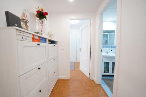 Apartamento en venta en Alicante, España 3 dormitorios, 156 m2 No. 180105 - foto 9