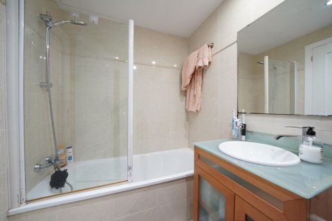 Apartamento en venta en Alicante, España 3 dormitorios, 156 m2 No. 180105 - foto 11