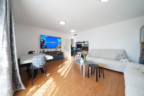 Apartamento en venta en Alicante, España 3 dormitorios, 156 m2 No. 180105 - foto 2
