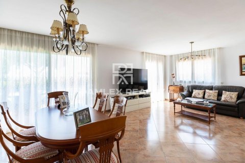 Dom w Platja D'aro, Girona, Hiszpania 7 sypialni, 520 mkw. nr 176831 – zdjęcie 4