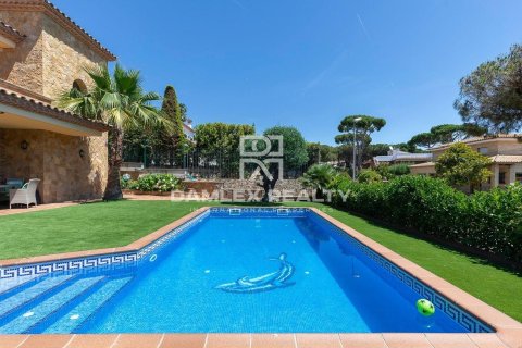 Dom w Platja D'aro, Girona, Hiszpania 7 sypialni, 520 mkw. nr 176831 – zdjęcie 2