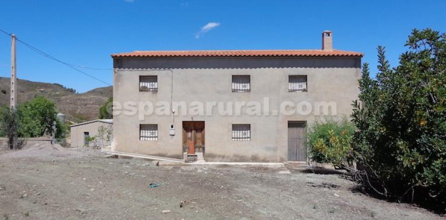 House in Lubrin, Almeria, Spain 6 bedrooms, 212 sq.m. No. 184042