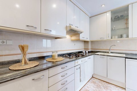 Apartament w Valencia, Hiszpania 4 sypialnie, 125 mkw. nr 146317 – zdjęcie 18