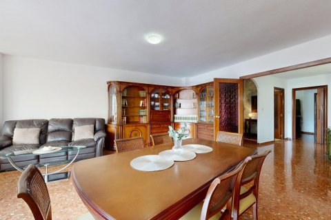 Apartament w Valencia, Hiszpania 4 sypialnie, 125 mkw. nr 146317 – zdjęcie 10