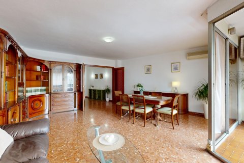 Apartament w Valencia, Hiszpania 4 sypialnie, 125 mkw. nr 146317 – zdjęcie 4