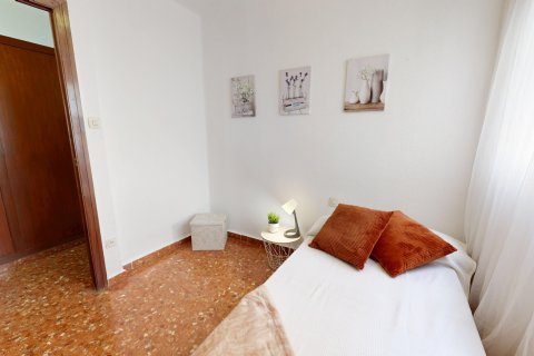 Apartament w Valencia, Hiszpania 4 sypialnie, 125 mkw. nr 146317 – zdjęcie 29