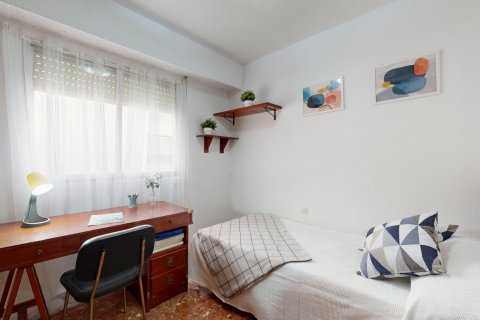 Apartament w Valencia, Hiszpania 4 sypialnie, 125 mkw. nr 146317 – zdjęcie 24