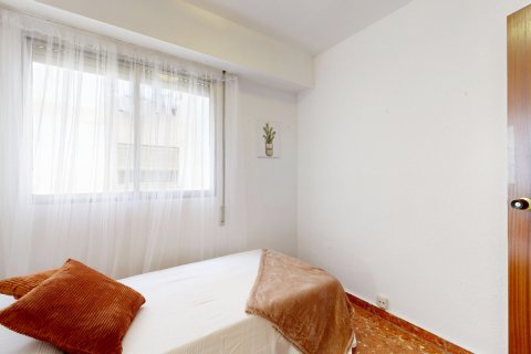 Apartament w Valencia, Hiszpania 4 sypialnie, 125 mkw. nr 146317 – zdjęcie 30