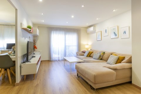 Apartament w Mislata, Valencia, Hiszpania 3 sypialnie, 123 mkw. nr 146318 – zdjęcie 2