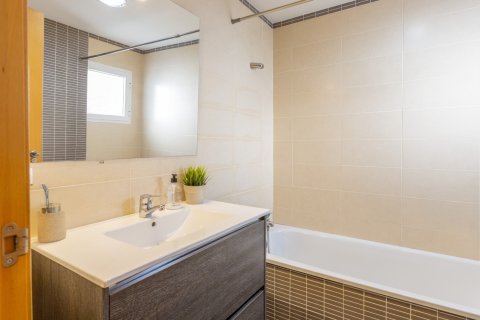 Apartament w Mislata, Valencia, Hiszpania 3 sypialnie, 123 mkw. nr 146318 – zdjęcie 21