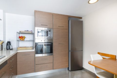 Apartament w Mislata, Valencia, Hiszpania 3 sypialnie, 123 mkw. nr 146318 – zdjęcie 14