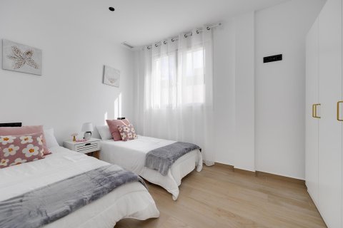 Willa w Torrevieja, Alicante, Hiszpania 3 sypialnie, 120 mkw. nr 146320 – zdjęcie 21