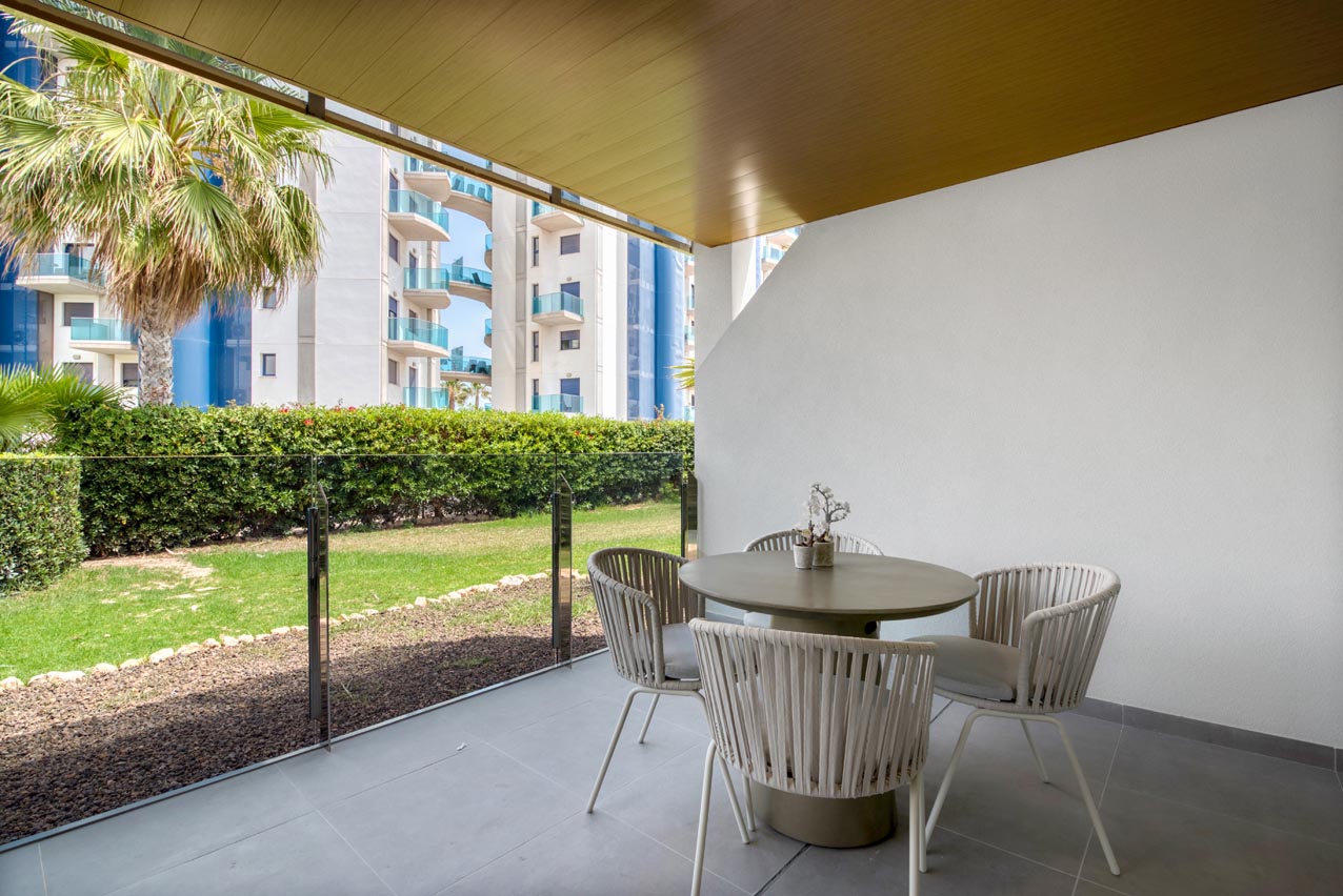 Apartment à Punta Prima, Alicante, Espagne 3 chambres, 92 m2 No. 101552