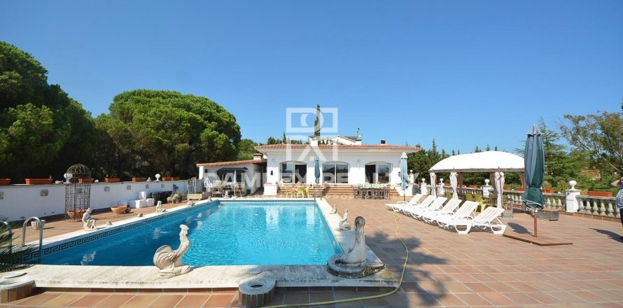 Talo Lloret de Mar, Girona, Espanja 10 makuuhuonetta, 500 m2 No. 176865