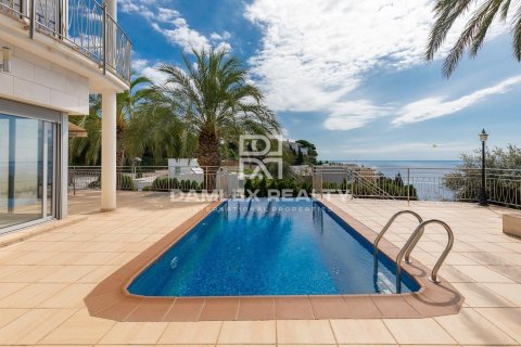 Willa w Lloret de Mar, Girona, Hiszpania 3 sypialnie, 320 mkw. nr 176869 – zdjęcie 2