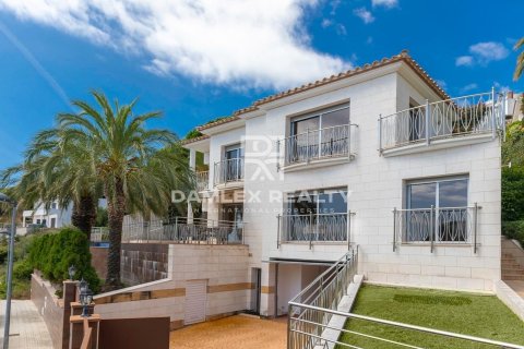Huvila Lloret de Mar, Girona, Espanja 3 makuuhuonetta, 320 m2 No. 176869
