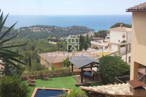 Talo Lloret de Mar, Girona, Espanja 5 makuuhuonetta, 340 m2 No. 176870