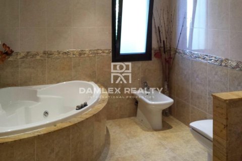 Dom w Lloret de Mar, Girona, Hiszpania 5 sypialni, 340 mkw. nr 176870 – zdjęcie 12