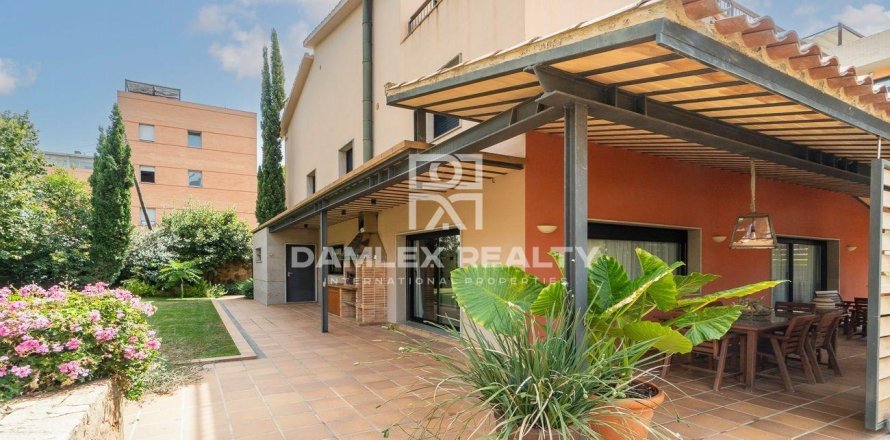 Dom w Lloret de Mar, Girona, Hiszpania 8 sypialni, 507 mkw. nr 176871