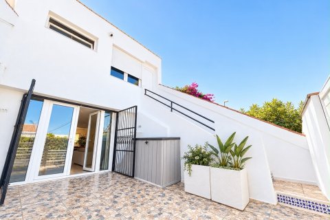 Villetta a schiera a Los Balcones, Alicante, Spagna 3 camere da letto, 91 mq. N° 195699