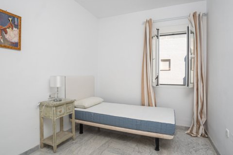 Apartamento en alquiler en Marbella, Málaga, España 2 dormitorios, 80 m2 No. 173784 - foto 4
