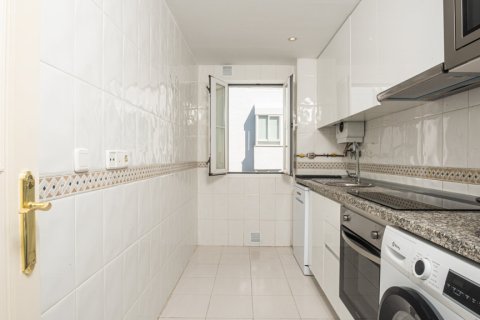 Apartamento en Marbella, Málaga, España 2 dormitorios, 80 m2 No. 173784