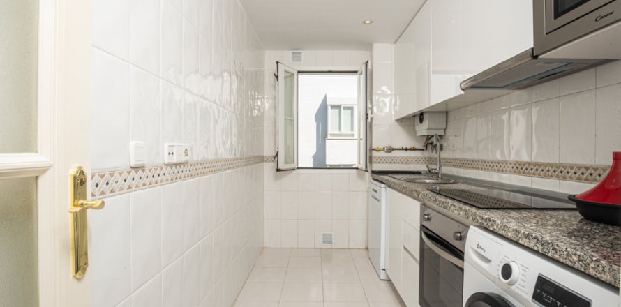 Apartamento en Marbella, Málaga, España 2 dormitorios, 80 m2 No. 173784