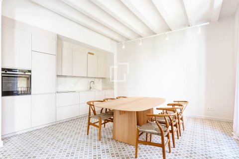 Продажа квартиры в Барселона, Испания 3 спальни, 133м2 №150748 - фото 7