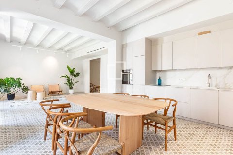 Продажа квартиры в Барселона, Испания 3 спальни, 133м2 №150748 - фото 3