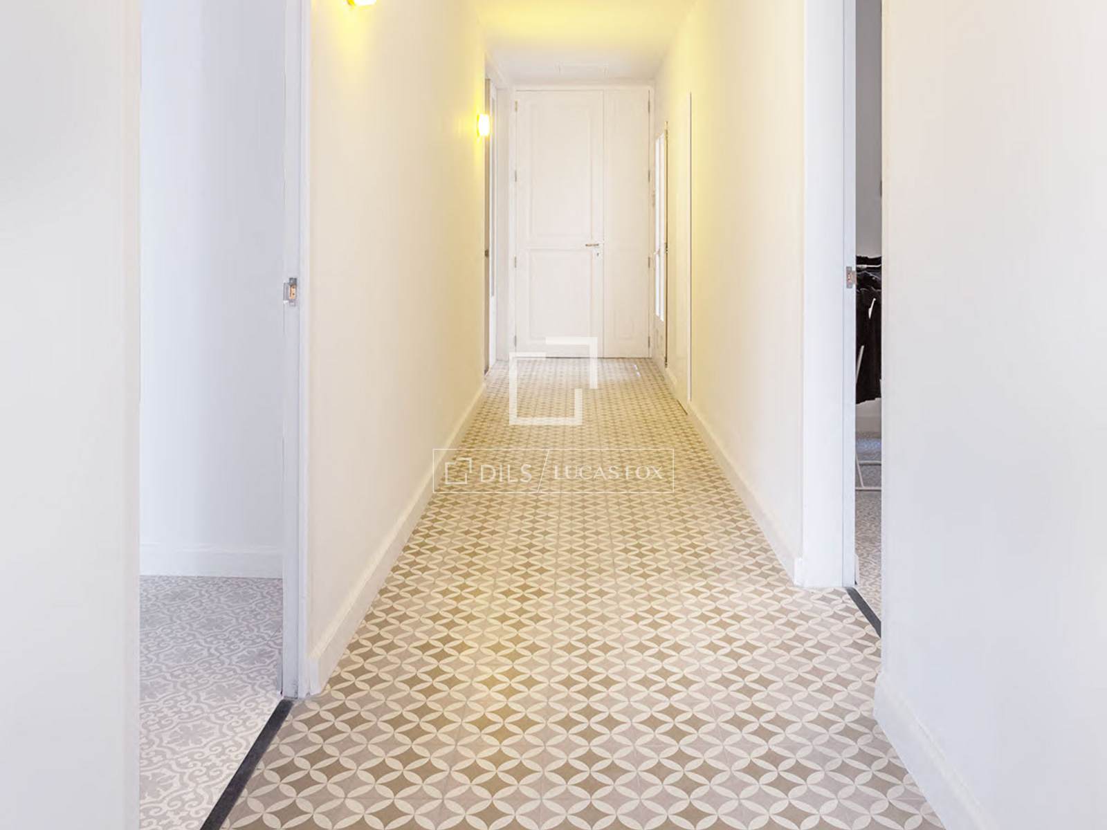 Huoneisto Barcelona, Espanja 3 makuuhuonetta, 133 m2 No. 150748