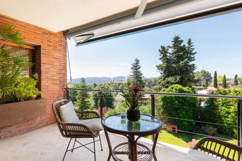 Villa for sale in Bellaterra, Barcelona, Spain 5 bedrooms, 429 sq.m. No. 150754 - photo 22