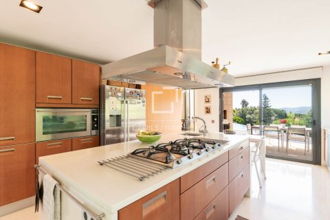 Villa for sale in Bellaterra, Barcelona, Spain 5 bedrooms, 429 sq.m. No. 150754 - photo 11