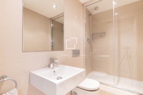 Villa for sale in Bellaterra, Barcelona, Spain 5 bedrooms, 429 sq.m. No. 150754 - photo 24