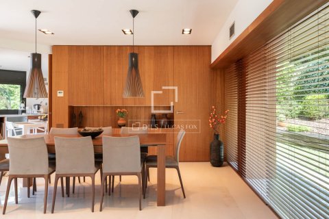 Villa for sale in Bellaterra, Barcelona, Spain 5 bedrooms, 429 sq.m. No. 150754 - photo 6