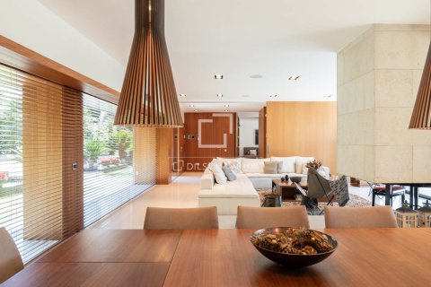 Villa for sale in Bellaterra, Barcelona, Spain 5 bedrooms, 429 sq.m. No. 150754 - photo 9