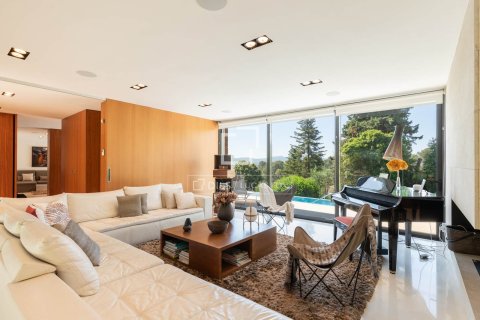 Villa for sale in Bellaterra, Barcelona, Spain 5 bedrooms, 429 sq.m. No. 150754 - photo 3